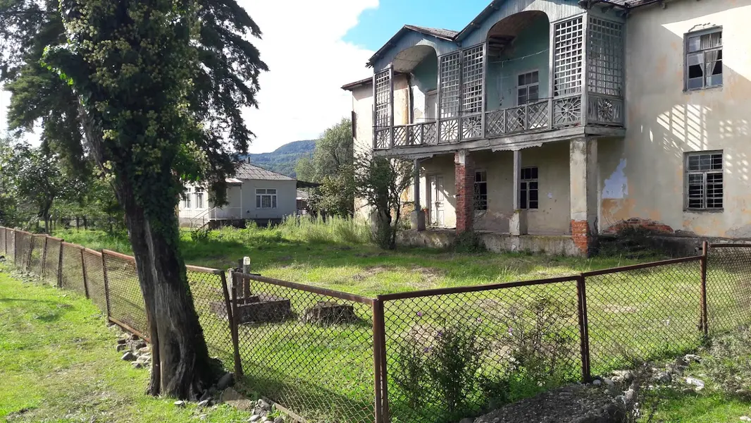 სახლი ძველ სენაკში